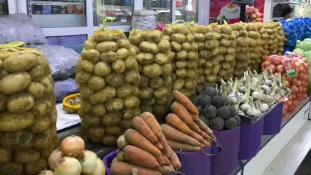 Лидеры продуктовой инфляции в Казахстане – морковь и капуста